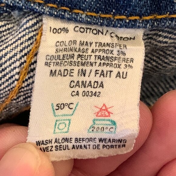 Levi Strauss Denim Trucker Jacket Womens Size 34 Vintage Made in Canada Med Wash - Picture 4 of 9